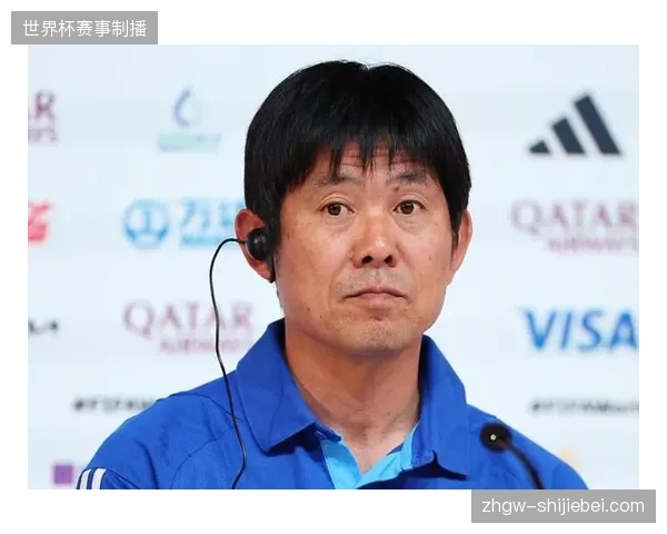 日本队将依靠森保一打造的整体防守反击战术，消耗荷兰队的控球并寻求快速转换机会